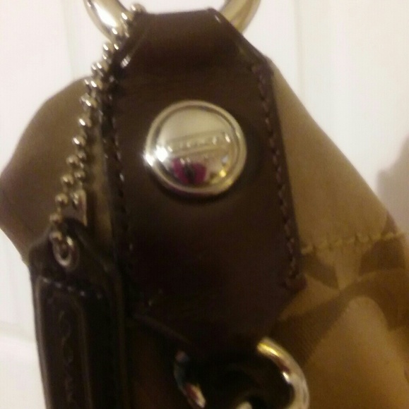 Coach - Picture 2 of 4